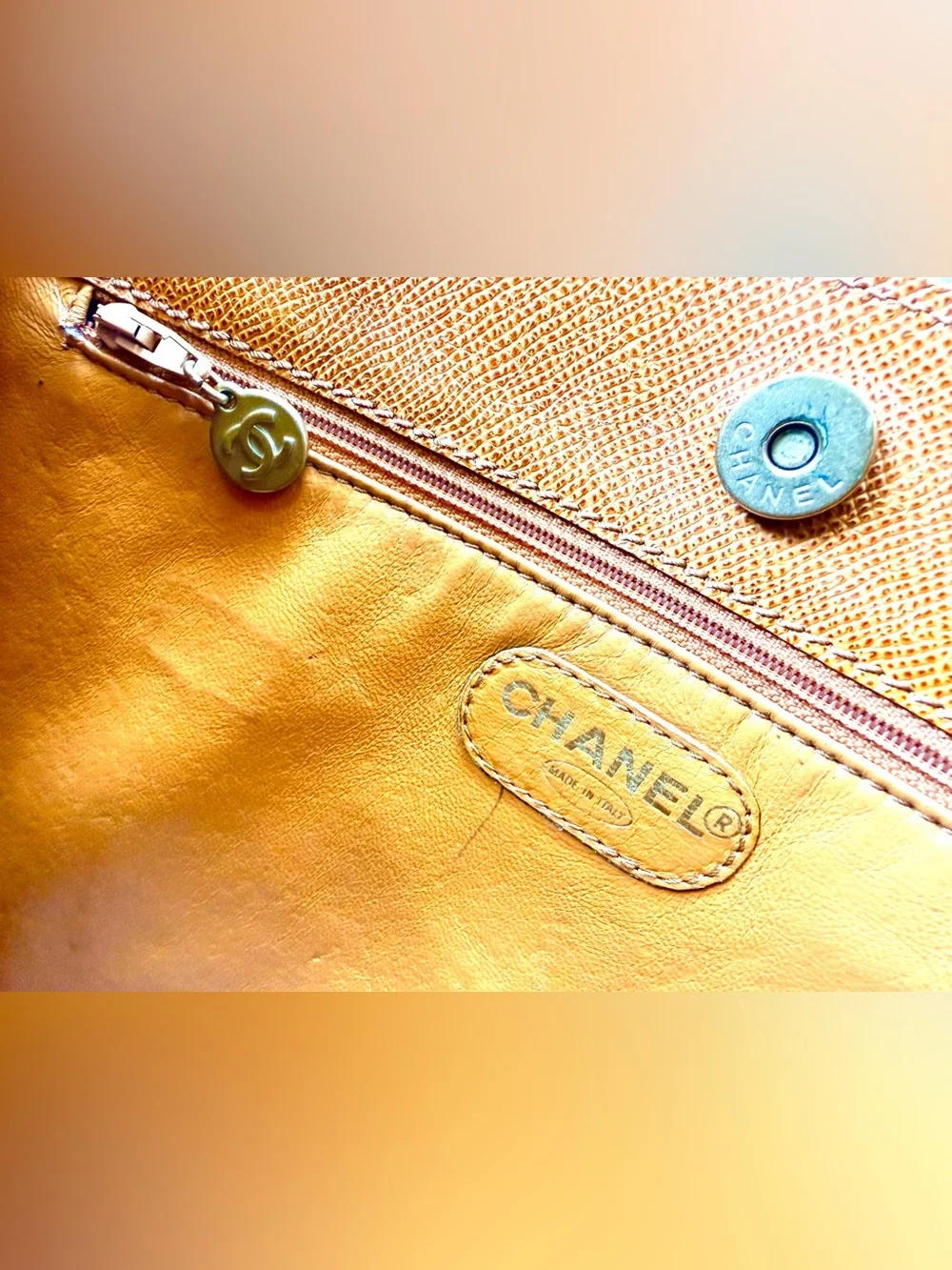 CHANEL beautiful vintage
